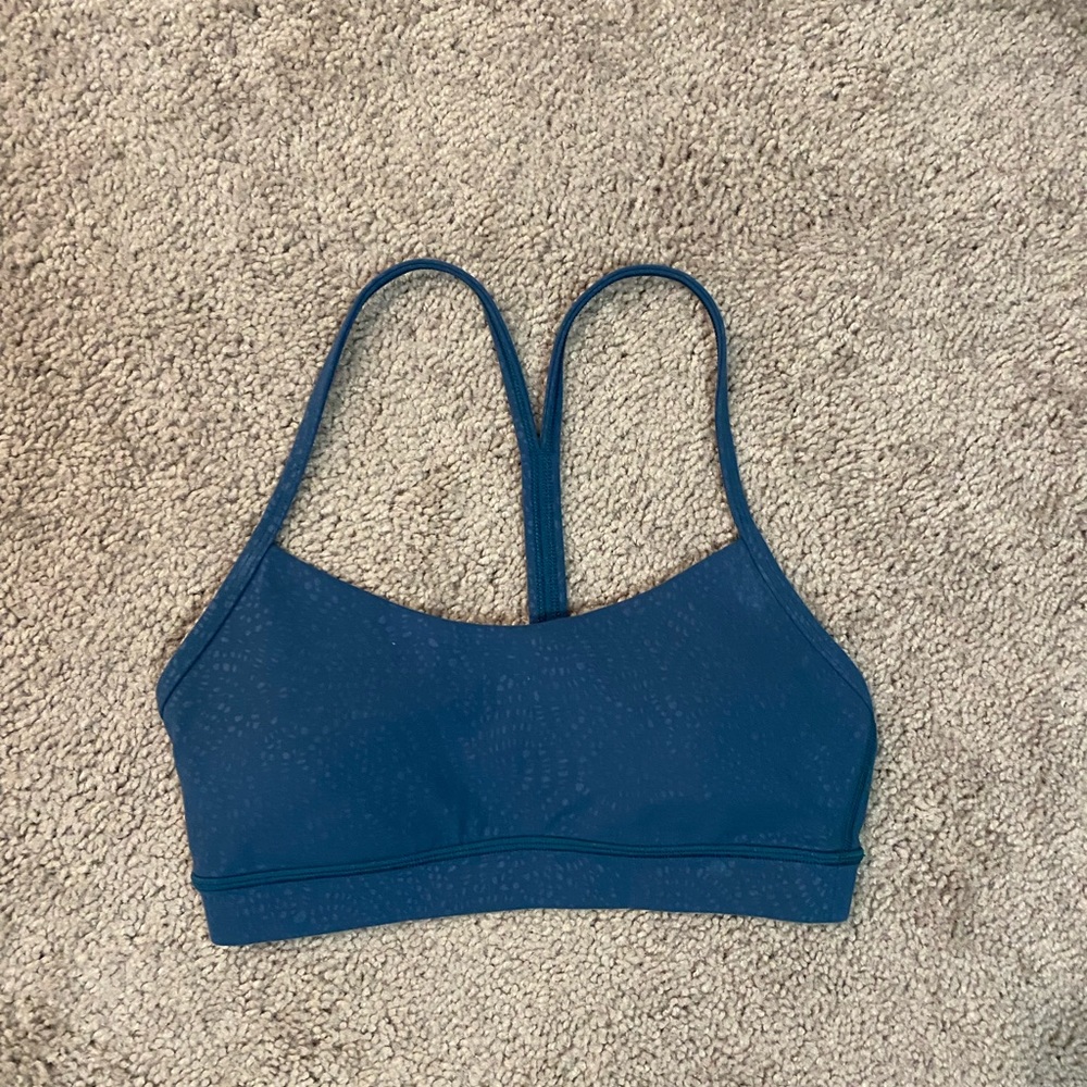 Lululemon sports bra size 4